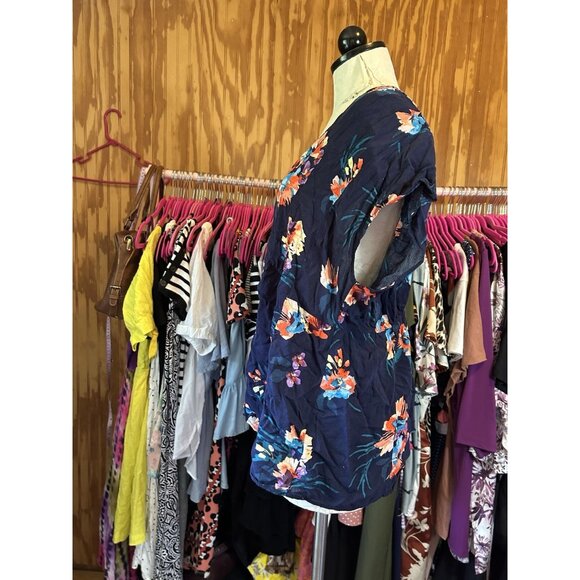 Torrid Blue Floral Challis Button Fit & Flare Blouse Size 0 (XL) Button Down - Picture 5 of 11